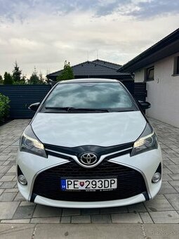 Toyota Yaris 1.33 Dual CVT VVT-i Bi-Tone Automat Kupene SR