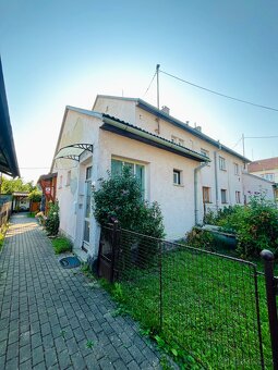 2-izbový tehlový byt pri rod. domoch