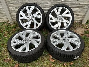 Zimná sada VW Golf 8 225/40 R18 Bergamo originál