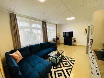 Prenájom priestrannej garzonky