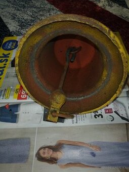 stary banicky zvon zelezny