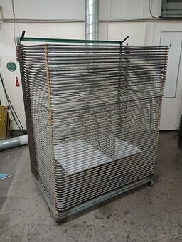 Sieťotlačový sušiaci regál