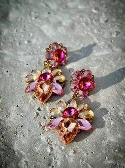 Vysiace nausnice kvietky