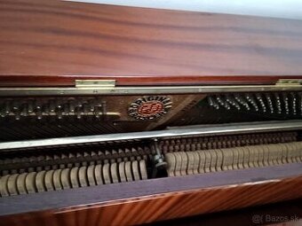 Klavír pianino Rosler