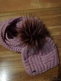 Dievčenská pletená čiapka a šál