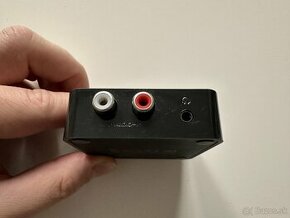 Audio adaptér - digitál na analóg (DAC)
