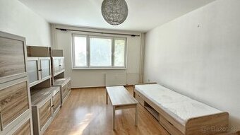 VIVAREAL  REZERVOVANÉ VEĽKÝ 1 izb. byt s balkónom, tehlový