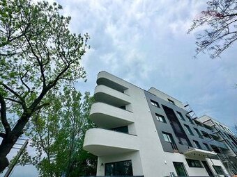 SKOLAUDOVANÉ 3 izbový apartmán A8 s dvomi kúpeľňami a balkó - 1