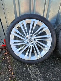 Letní slu kola Veritate 19" Škoda Superb 235/40 R19
