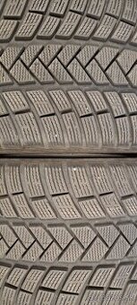 Predám 2ks slušné zimné 285/40r21-109V Vredestein