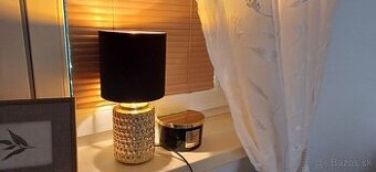 Stolná lampa zlato-čierna