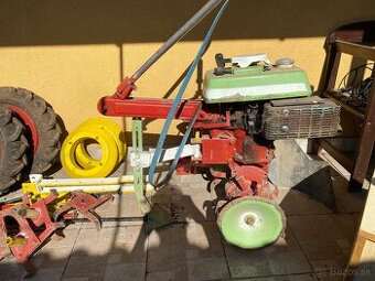 Rotavator s príslušenstvom