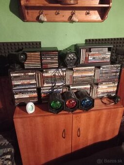 Hudba 70-90roky + veža na prehrávanie s reproduktormi