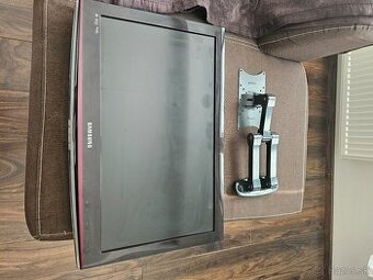 Televízor Samsung 66cm uhlopriečka