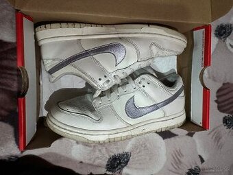 Nike dunk low