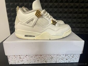 Jordan 4 metalic gold