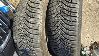 225/55 r19 99v