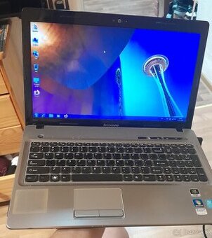 Lenovo Z560 -i5, 4GB, 5000GB NVIDIA 310M
