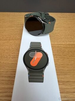 Predám SAMSUNG GALAXY WATCH 7 40mm, LTE, TOP stav, ZARUKA - 1