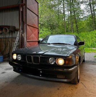 BMW E32 730i 1987