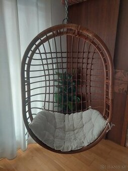 Zavesne hojdacie kreslo