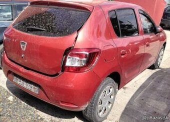 DACIA SANDERO 1.2 2014 predám BLATNÍK, MOTOR D4FF7, DVERE,