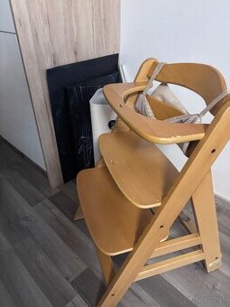 Detska rastuca stolicka