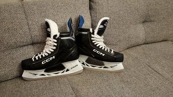 Predám nové korčule CCM Next  veľ. 10
