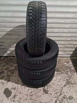 Semperit zimné 185/60/R15