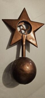 Hviezda s kosakom a kladivom (spic na zastavu)