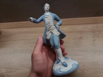 socha Royal Dux, rokokový tanečník