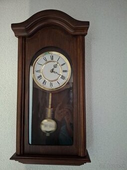 Kyvadlove hodiny na baterku