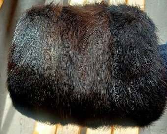 Retro kozusinovy rukavnik