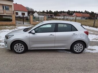 Predám Kia Rio, 1.2 benzín,63kw,motor 4valec bez turba,rok v