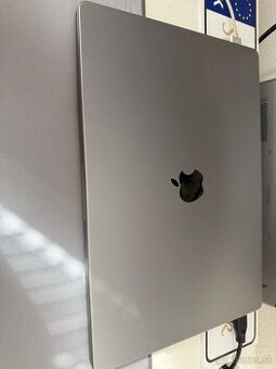 macbook pro m1 pro 16" (2021)