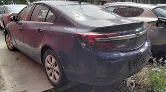 OPEL INSIGNIA 2.0 CDTI 2013 predám DVERE, MOTOR A20DT, SVETL