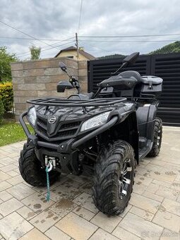 CFmoto 520l long 1000km kufor 2 x prilby tazne 25,5kw 495cm3