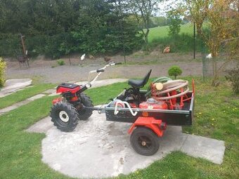 Rotavator s vlečkou a príslušenstvom