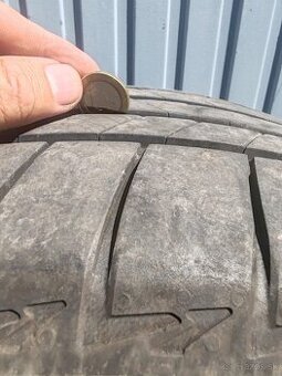 235/50 R18 101H Bridgestone letne 95% dezen Dot4423