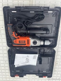 Príklepová vetačka Black&Decker