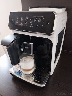 Philips 3300 LatteGo Automatický kávovar EP3243/50