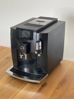 Jura E8