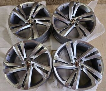 Predám orig. disky VW R-Line Valencia 5x112 R19 8.5J ET38