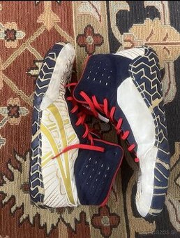 Asics agressor 4 white/rich gold 11,5 size
