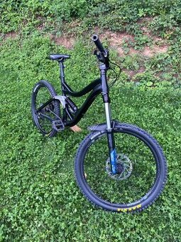 Celoodpruženy bicykel : Specialized Big Hit 2