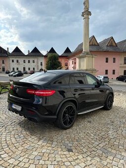 Mercedes-Benz GLE 350d 4MATIC AMG paket