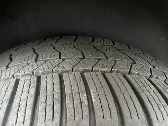 295/40/R21 Continental zimné