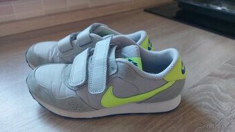 Predam tenisky Nike v.33,5