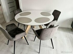 Stôl so 4 stoličkami