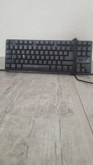 Predam klavesnicu Trust GXT 833 Thado TKL